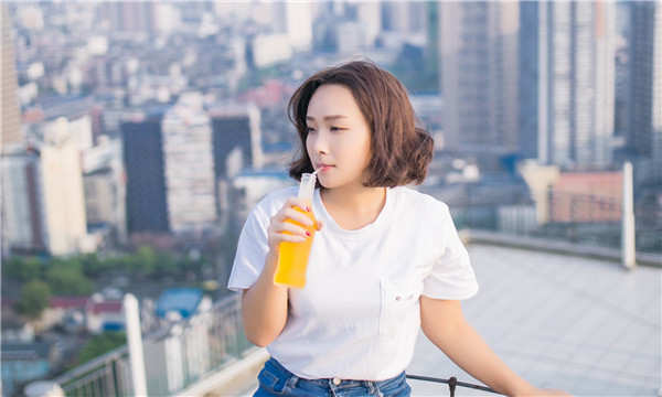 宏伟关于试管代生助孕多少钱的详尽分析与指导